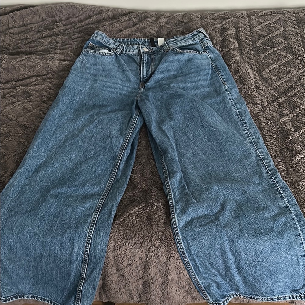 Wide-Leg Blue Jeans
